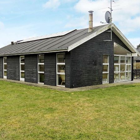 8 Person Holiday Home In Hals Exteriér fotografie