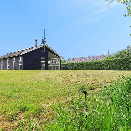 8 Person Holiday Home In Hals Exteriér fotografie