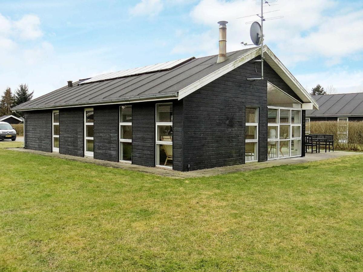 8 Person Holiday Home In Hals Exteriér fotografie