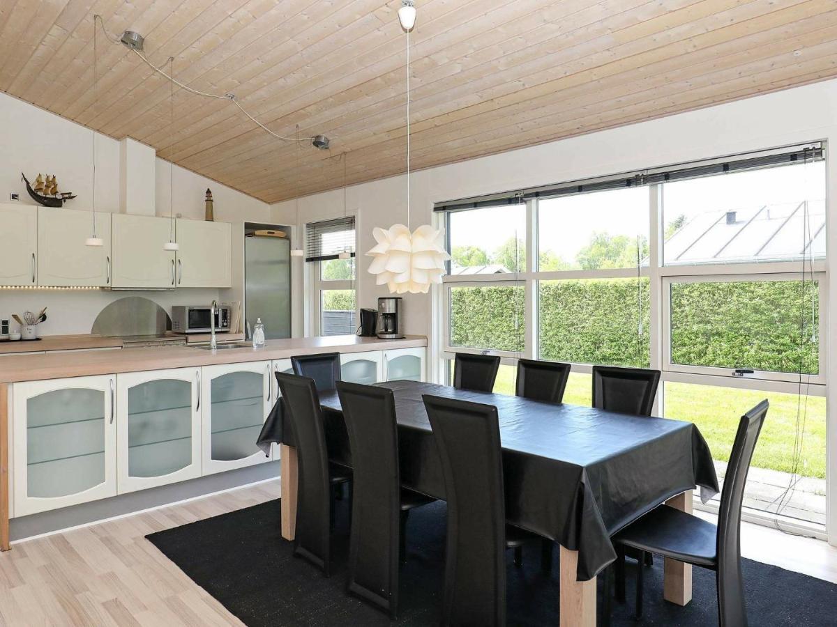 8 Person Holiday Home In Hals Exteriér fotografie
