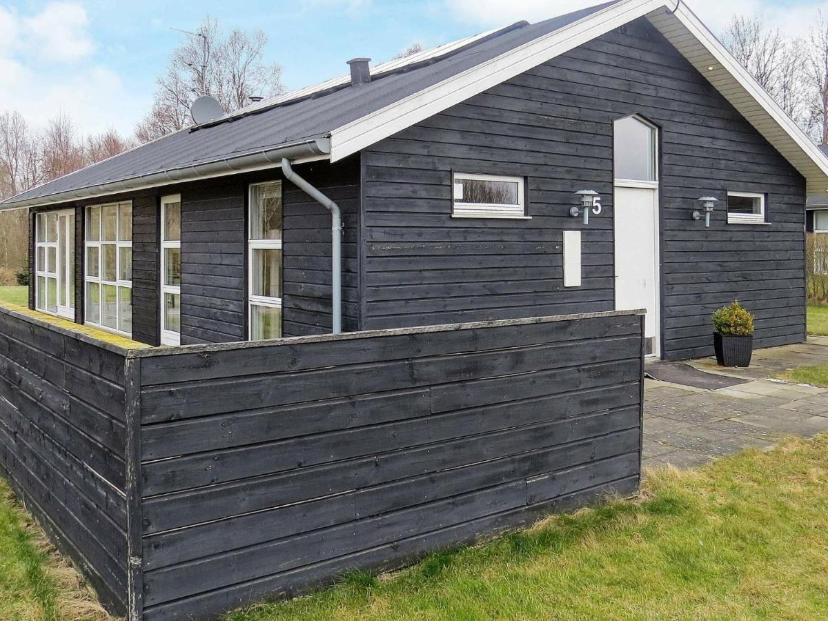 8 Person Holiday Home In Hals Exteriér fotografie