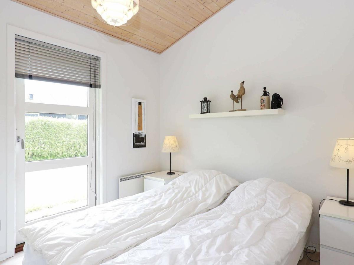 8 Person Holiday Home In Hals Exteriér fotografie